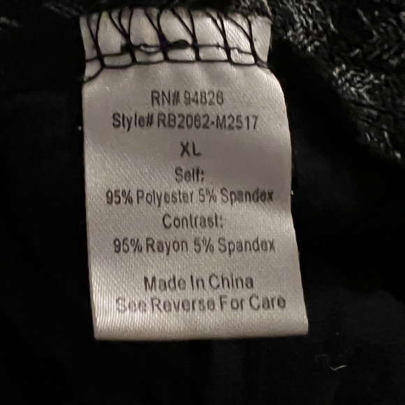 Black tank top with arrows - Picture 8 of 9